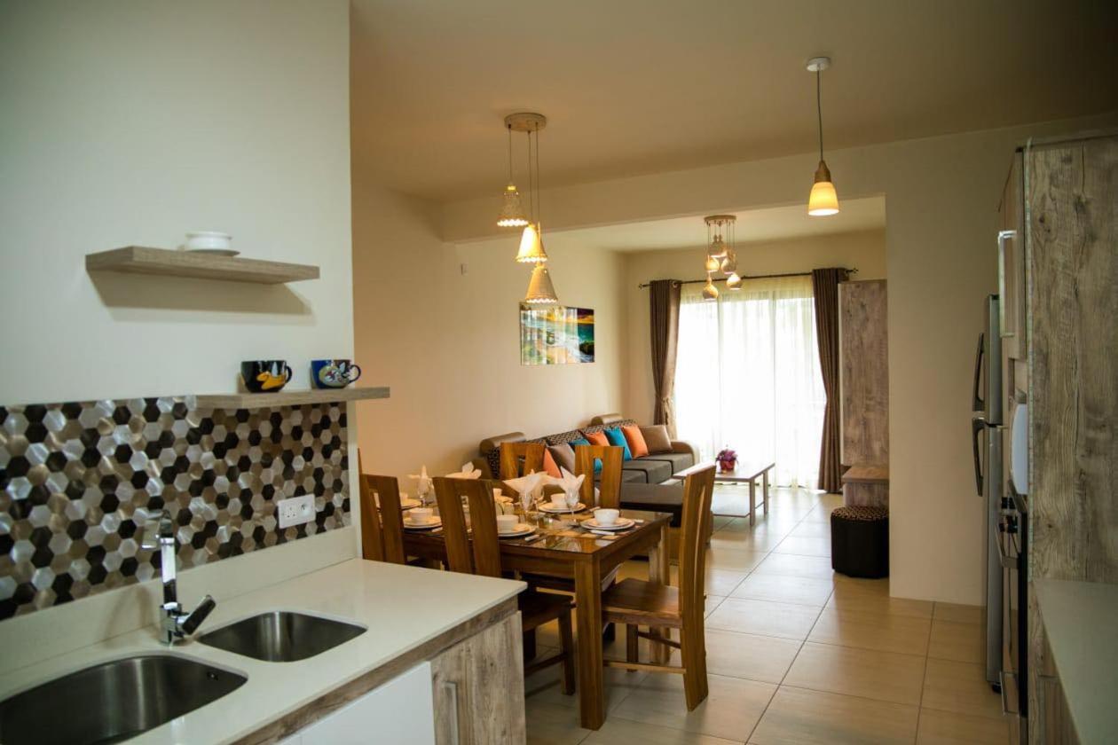 Entire Luxury 3 Bedroom Condo For Rent - Flic-En-Flac - Close To Beach Luaran gambar